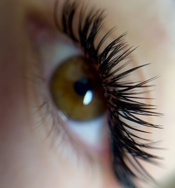 Мокрый эффект,лучики,стрелка + к основной стоимости наращивания