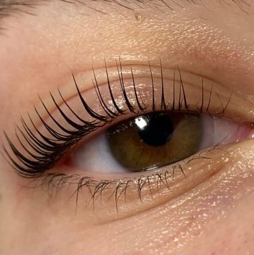 Ламинирование ресниц с окрашиванием