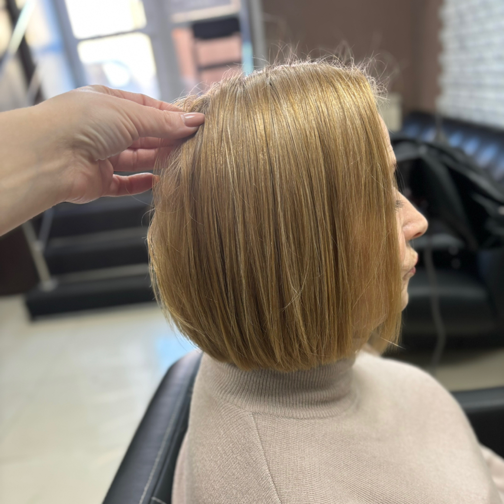 Стрижка средняя длина ( каре)