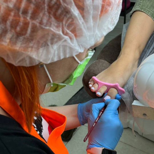 пальчики ног гель лак