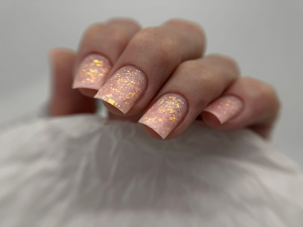 Комбинированный маникюр с покрытием гель