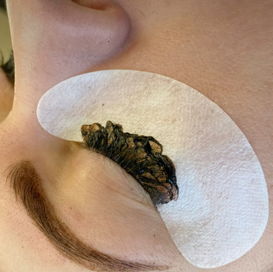 Окрашивание ресниц краской