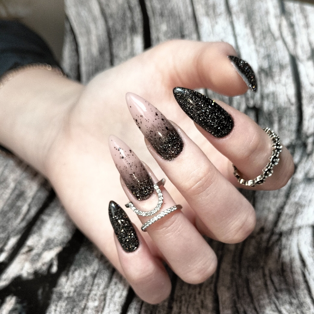 Наращивание ногтей