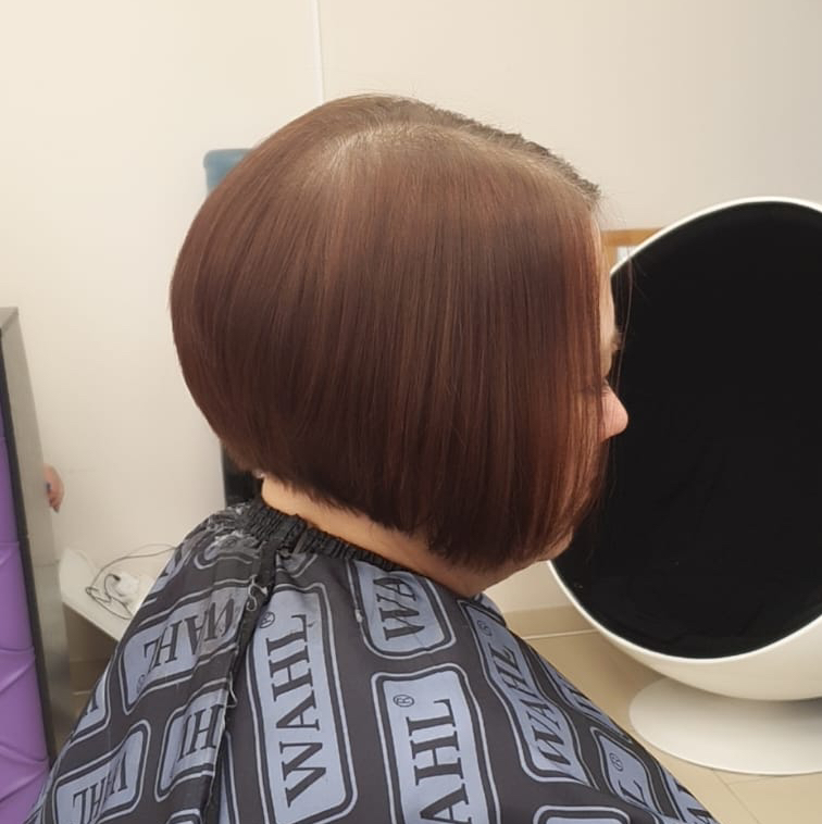 Стрижка женская средняя