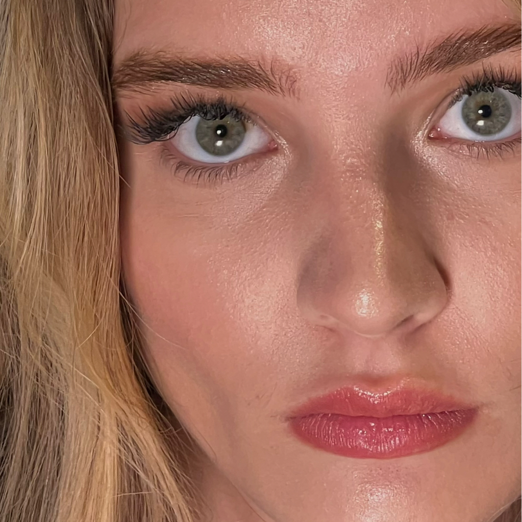 Осветление бровей