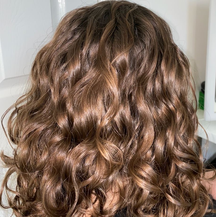 Окудрение волос ( лечение) при стрижке