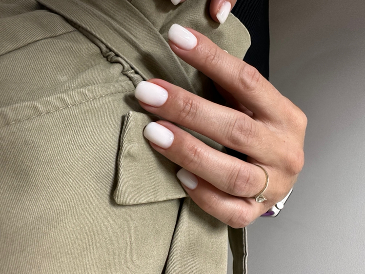 Маникюр с покрытием гель-лак