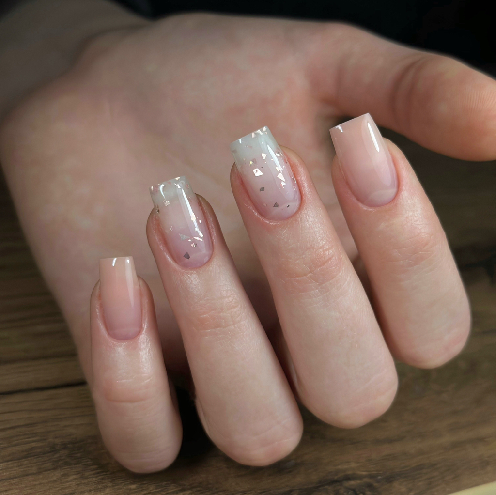 Маникюр с покрытием