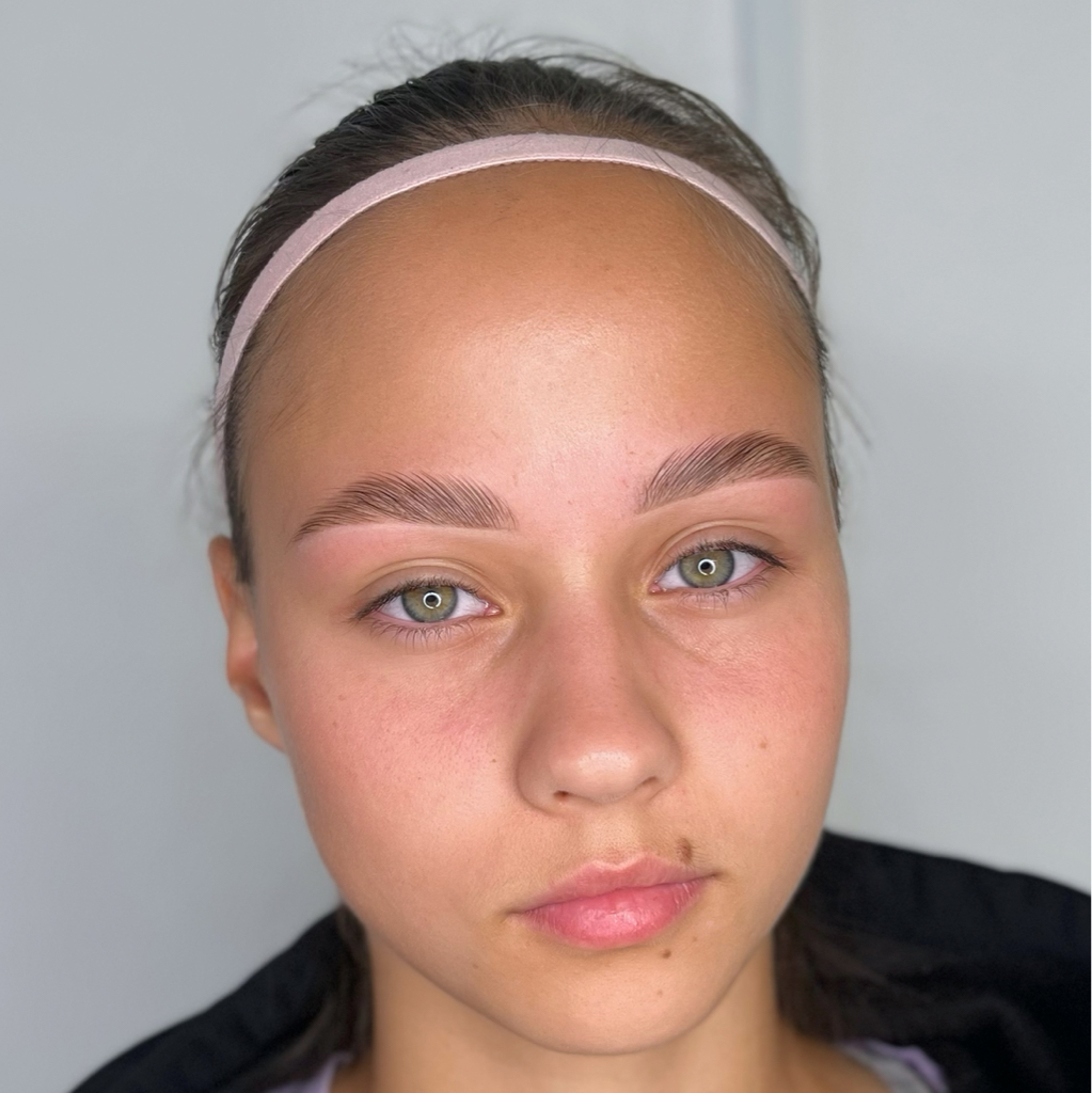 Оформления бровей с окрашивания хной