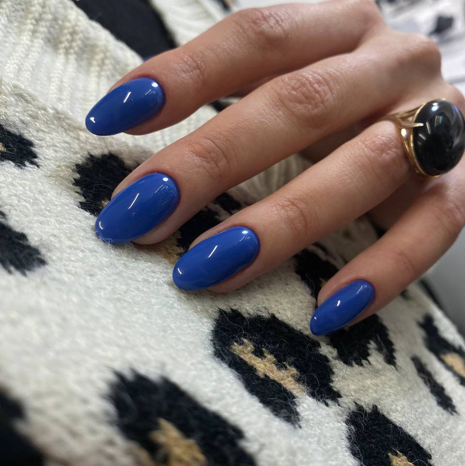 Маникюр + однотонное покрытие гель-лак