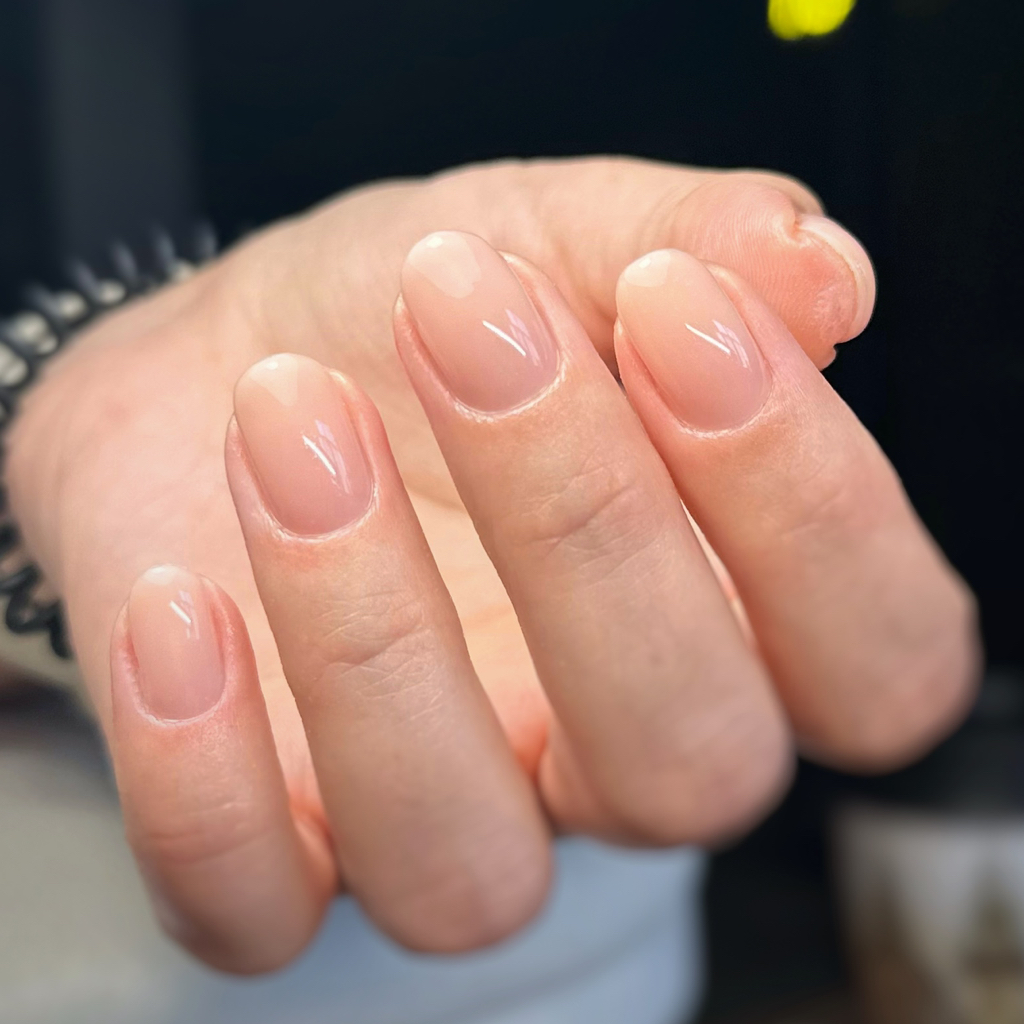 Маникюр без покрытия