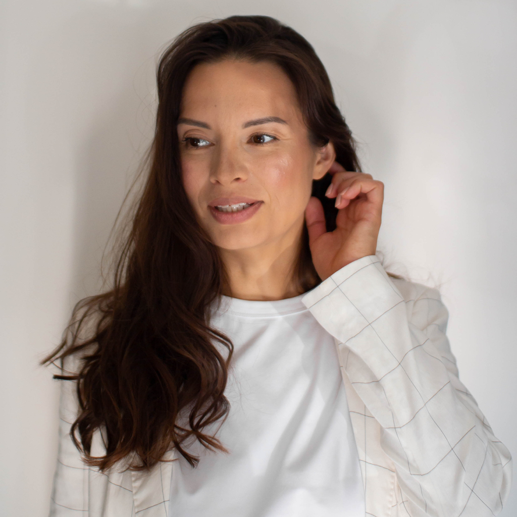 Ноги выше колена (бедра)