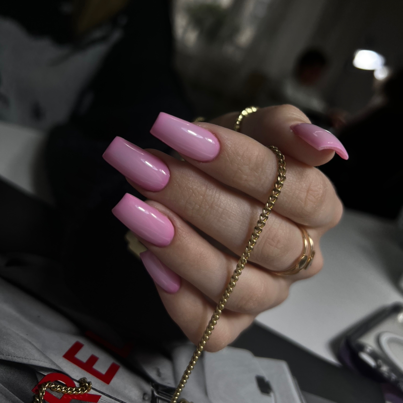 Маникюр +гель покрытие в (один тон)