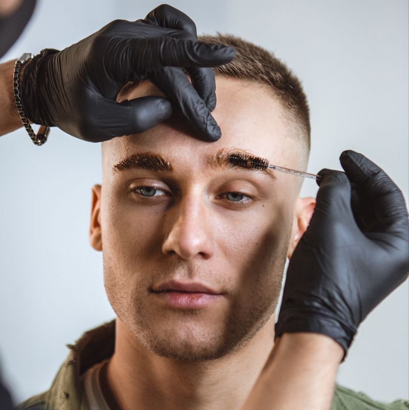 Мужская коррекция бровей
