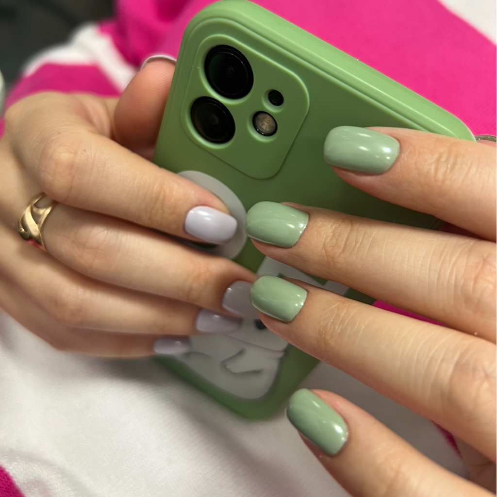 Маникюр с покрытием