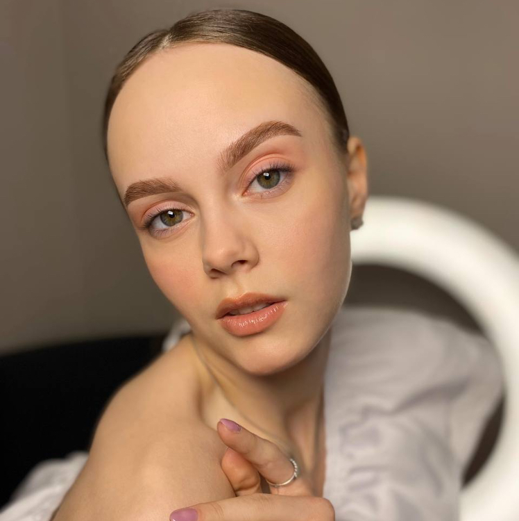 Ламинирование бровей + окрашивание + коррекция бровей