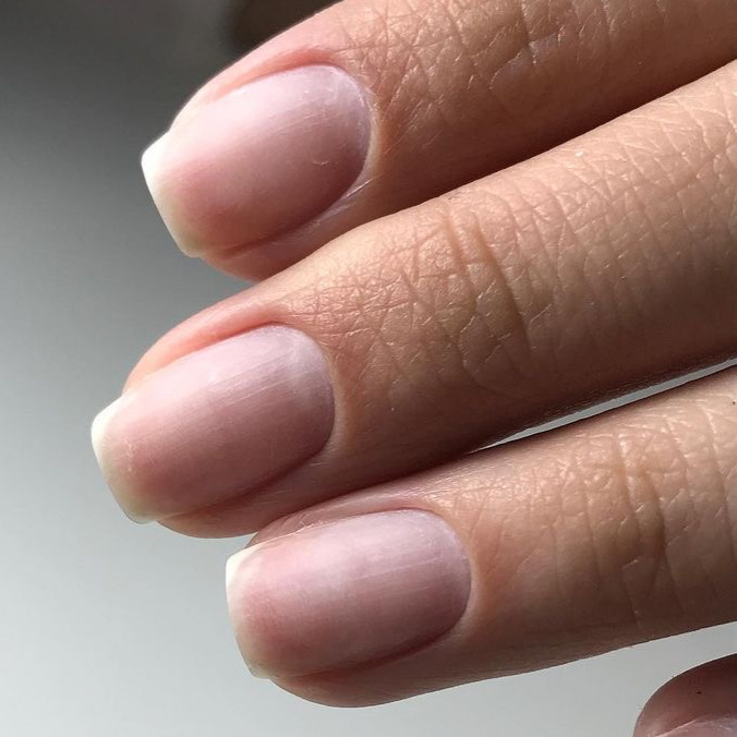 Комбинированный, классический маникюр без покрытия