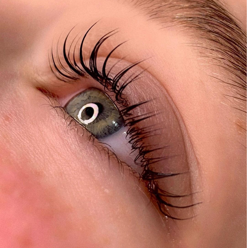 Окрашивание ресниц