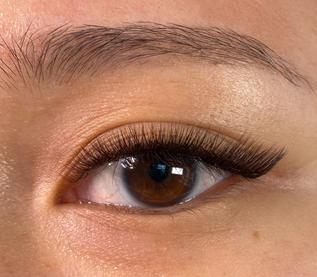 Наращивание ресниц 2д
