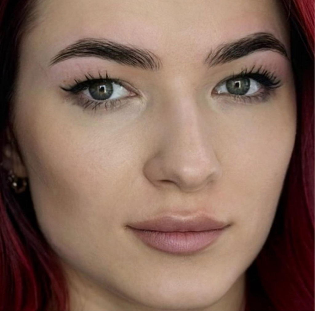 Коррекция бровей