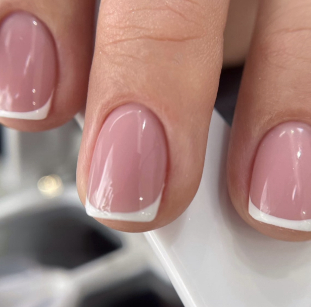 Французский маникюр