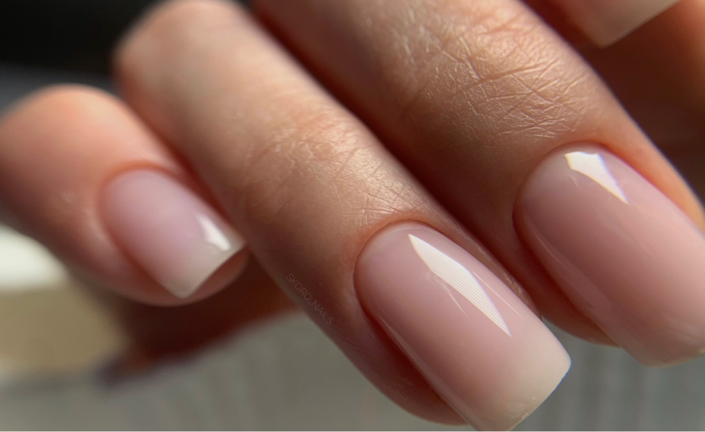 Маникюр с покрытием гель-лак