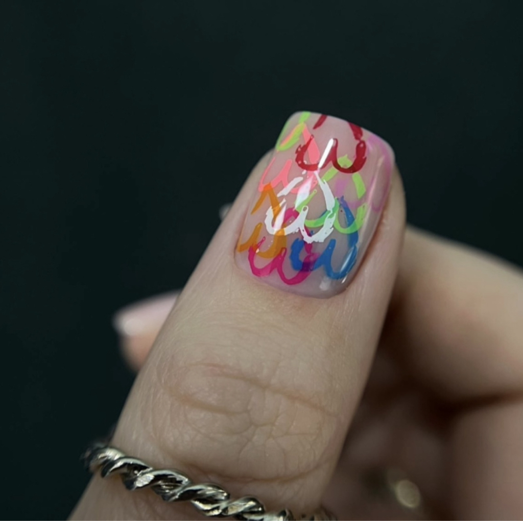 Дизайн (стразы/втирка/стемпинг)