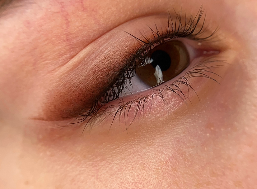 Перманентный макияж век (Стрелочка с растушевкой)