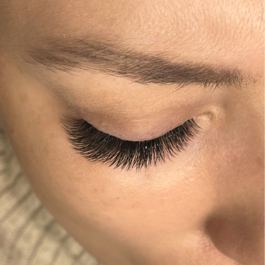 Наращивание ресниц 2д