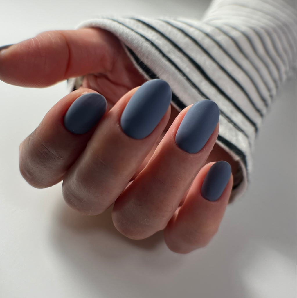 Маникюр + укрепление гелем с покрытием в один тон