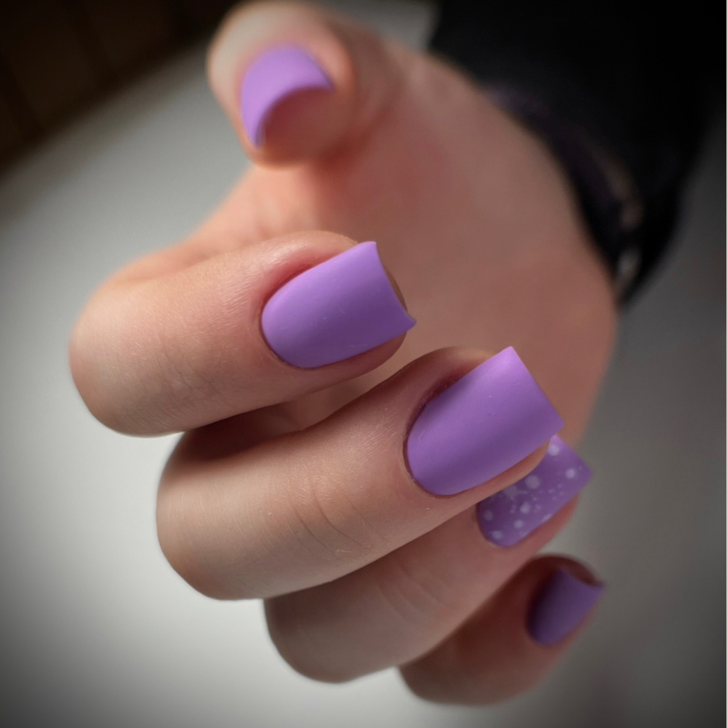 Коррекция искусственных ногтей