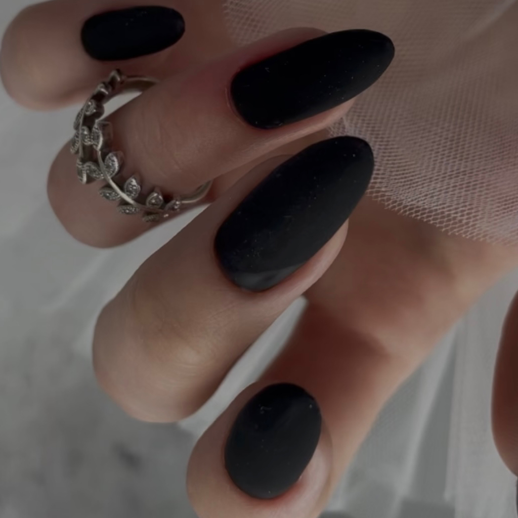 Маникюр с покрытием