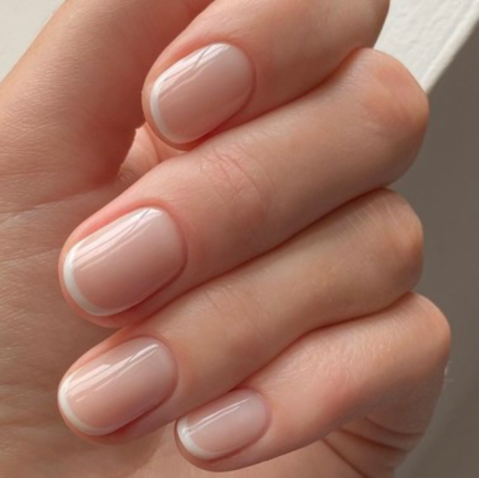 Покрытие френч (плюс к маникюру или педикюру)