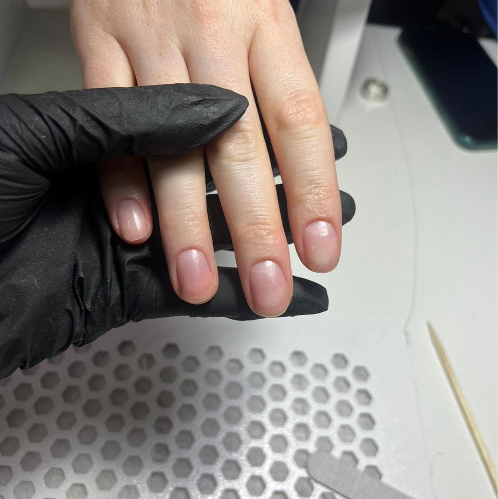 Маникюр без покрытия