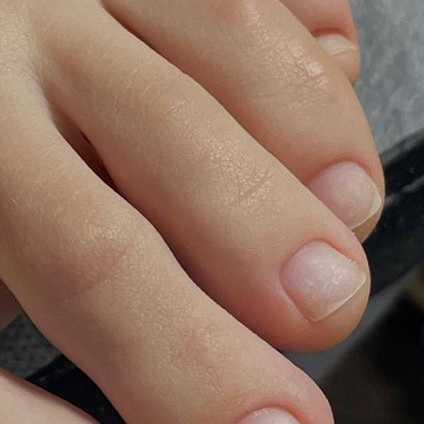 Обработка пальчиков ( полупедикюр)