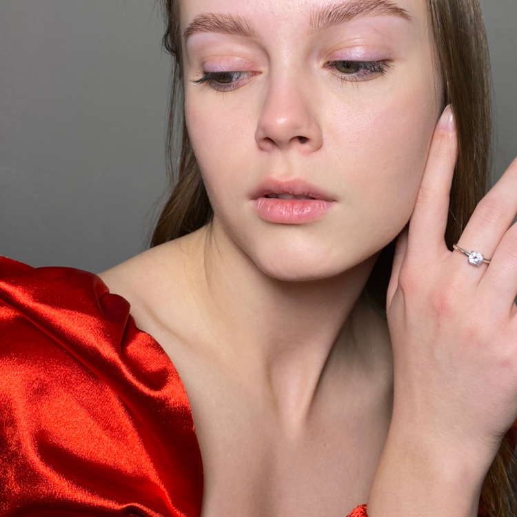 Удаление пушка над губой