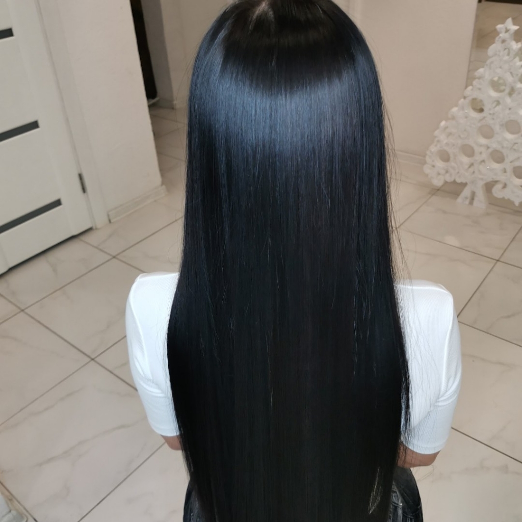 Кератиновое выпрямление волос