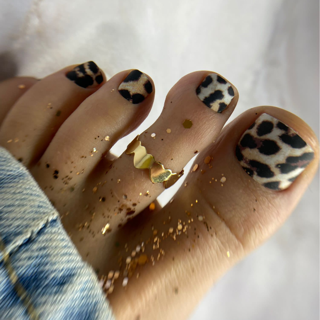 Педикюр пальчики + покрытие Пленки ( все ногти)