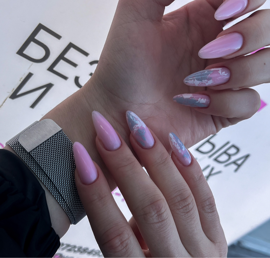 Коррекция нарощенных ногтей