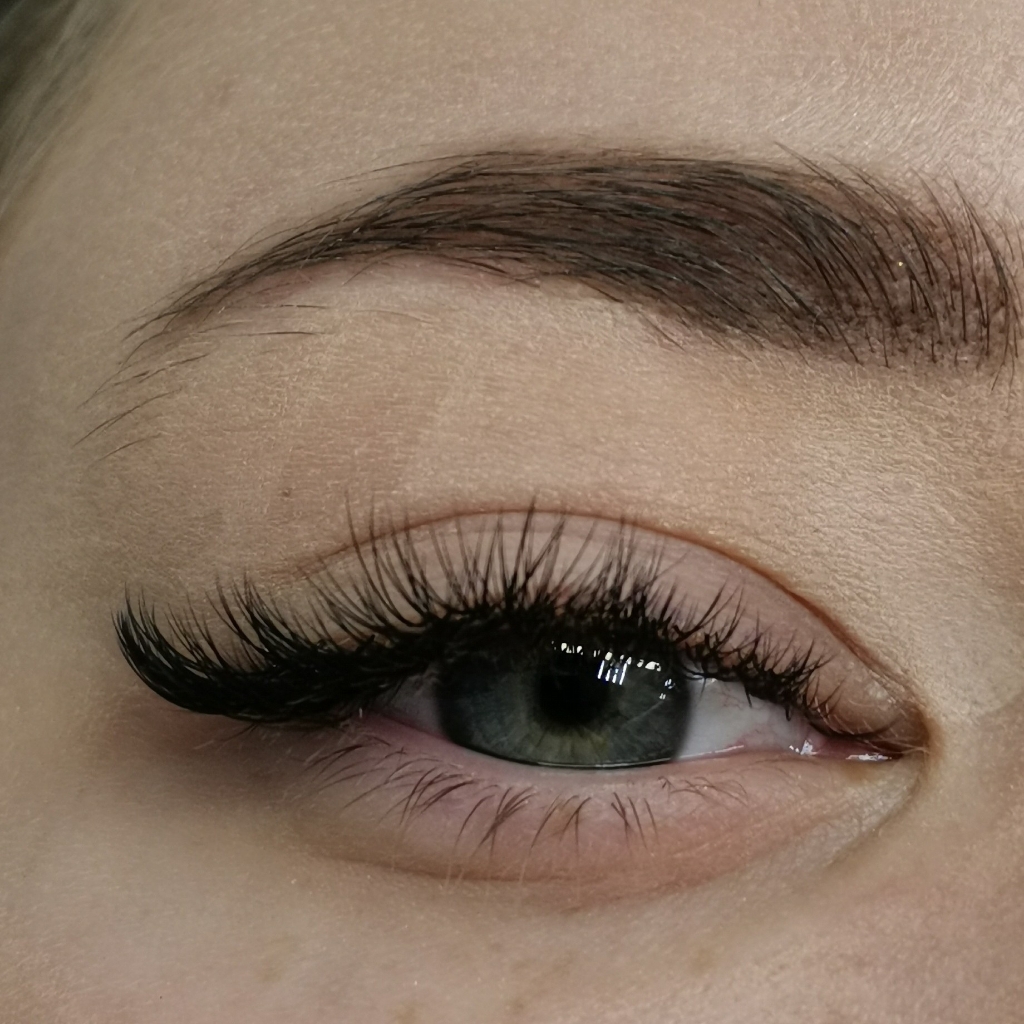 Наращивание ресниц 2D