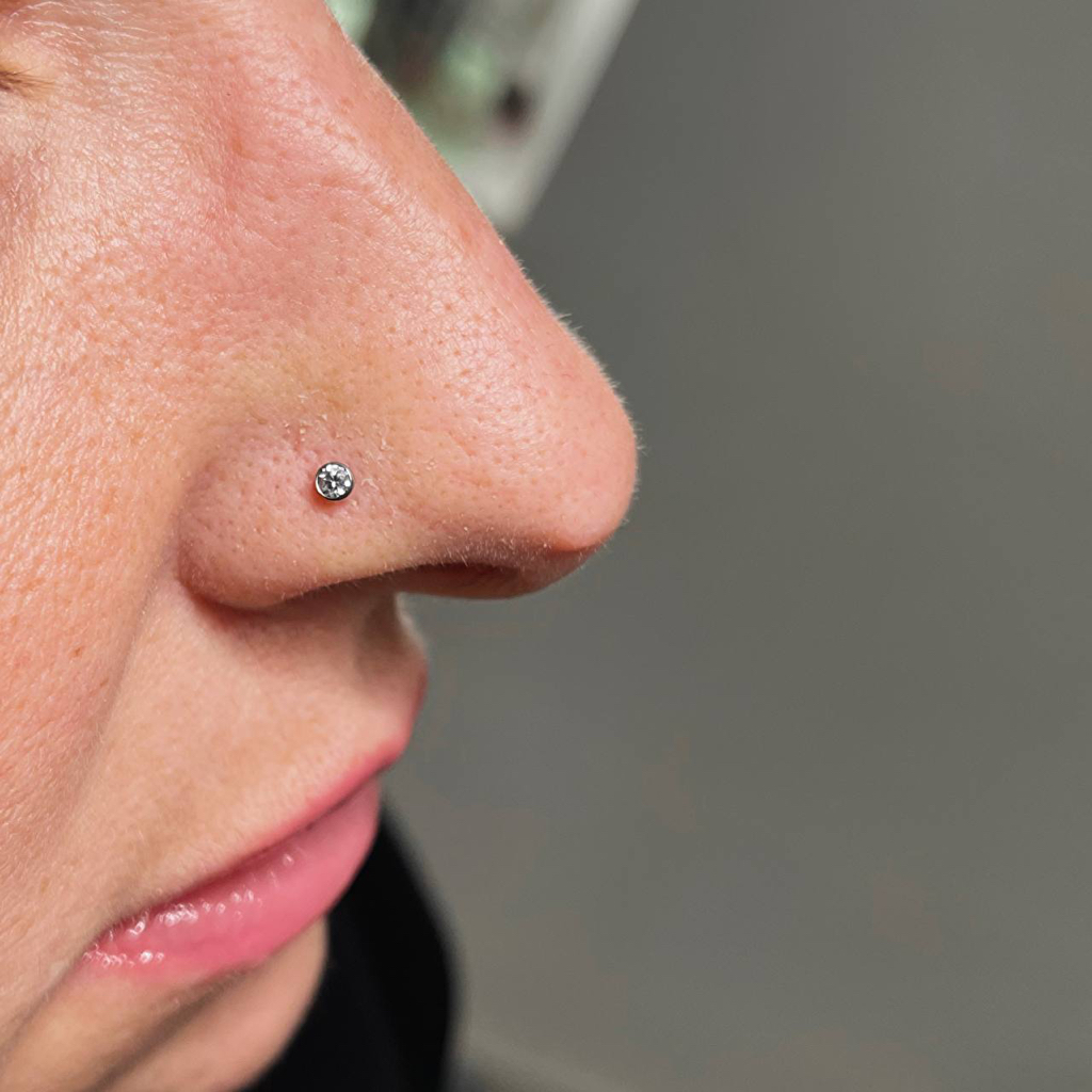 Nostril + украшение