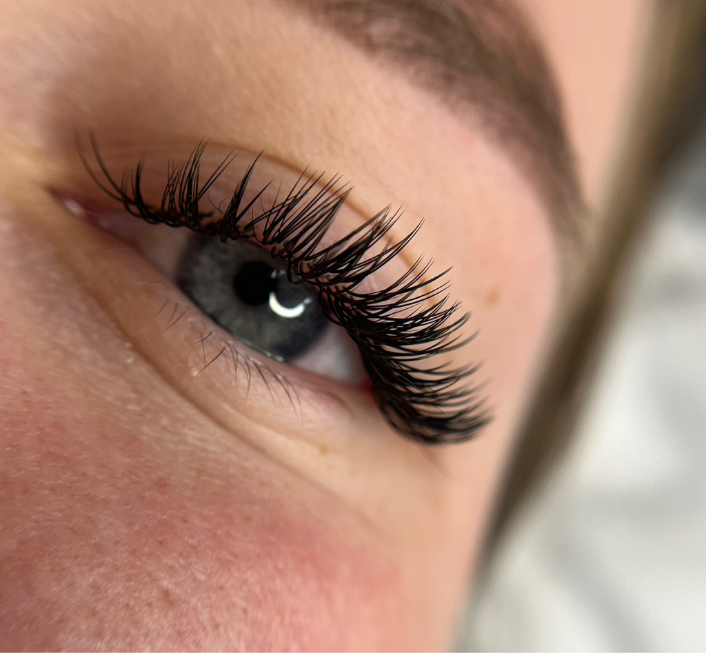 Mascara lashes/dry lashes