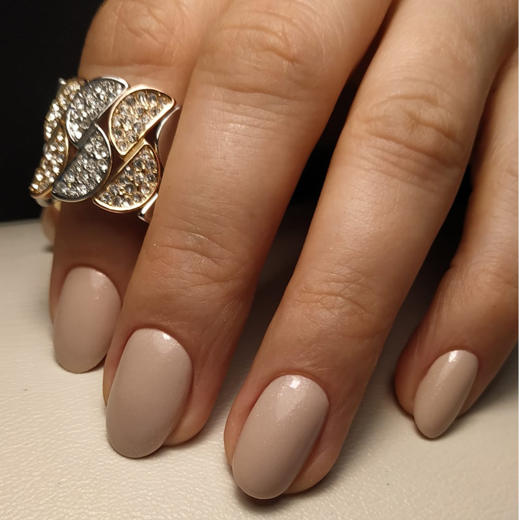 Маникюр пилочный