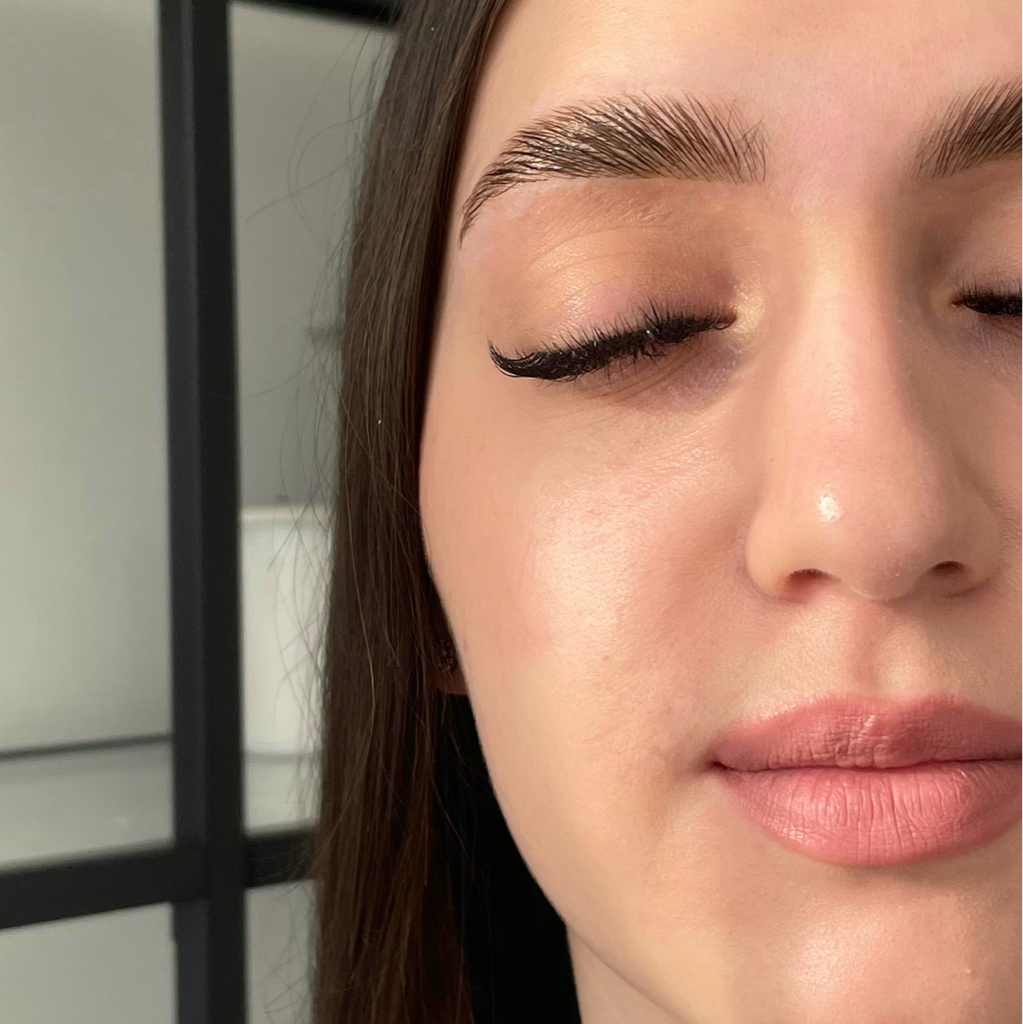 Комплекс долговременная укладка + коррекция + окрашивание бровей краской