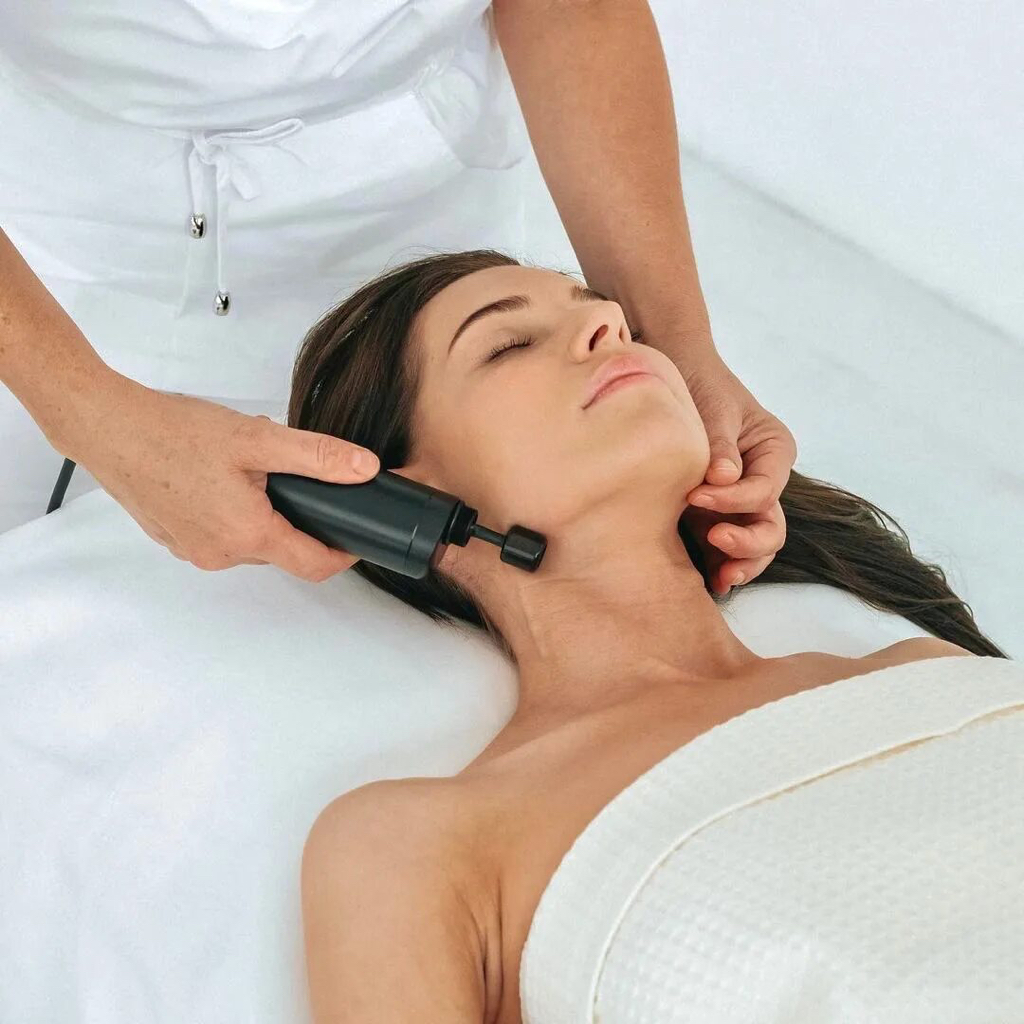 Аппаратный BIOLIFTING лица