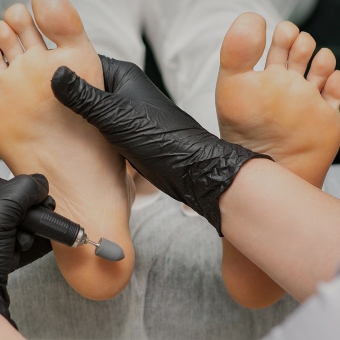 педикюр мужской /стопы+пальчики/