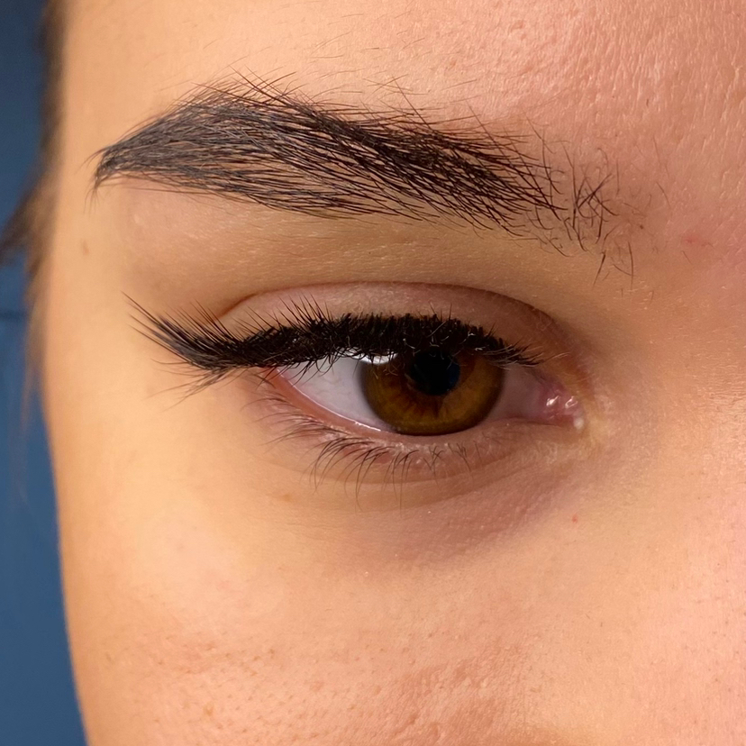 Наращивание ресниц 2,5 D
