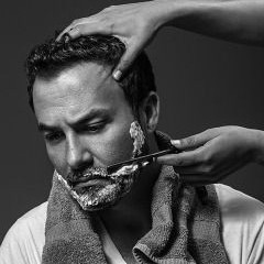 Стрижка бороды опасной бритвой