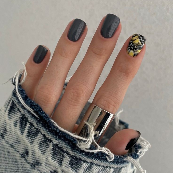 Маникюр с покрытием гель-лак