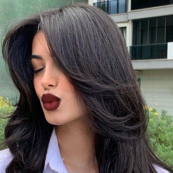 Женская стрижка (длинные волосы)